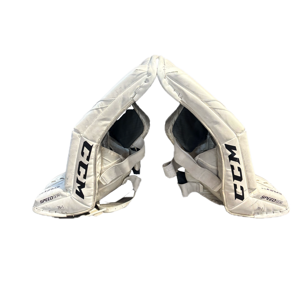 CCM Extreme Flex 5.5 - Used Junior Goalie Pad Set (White)