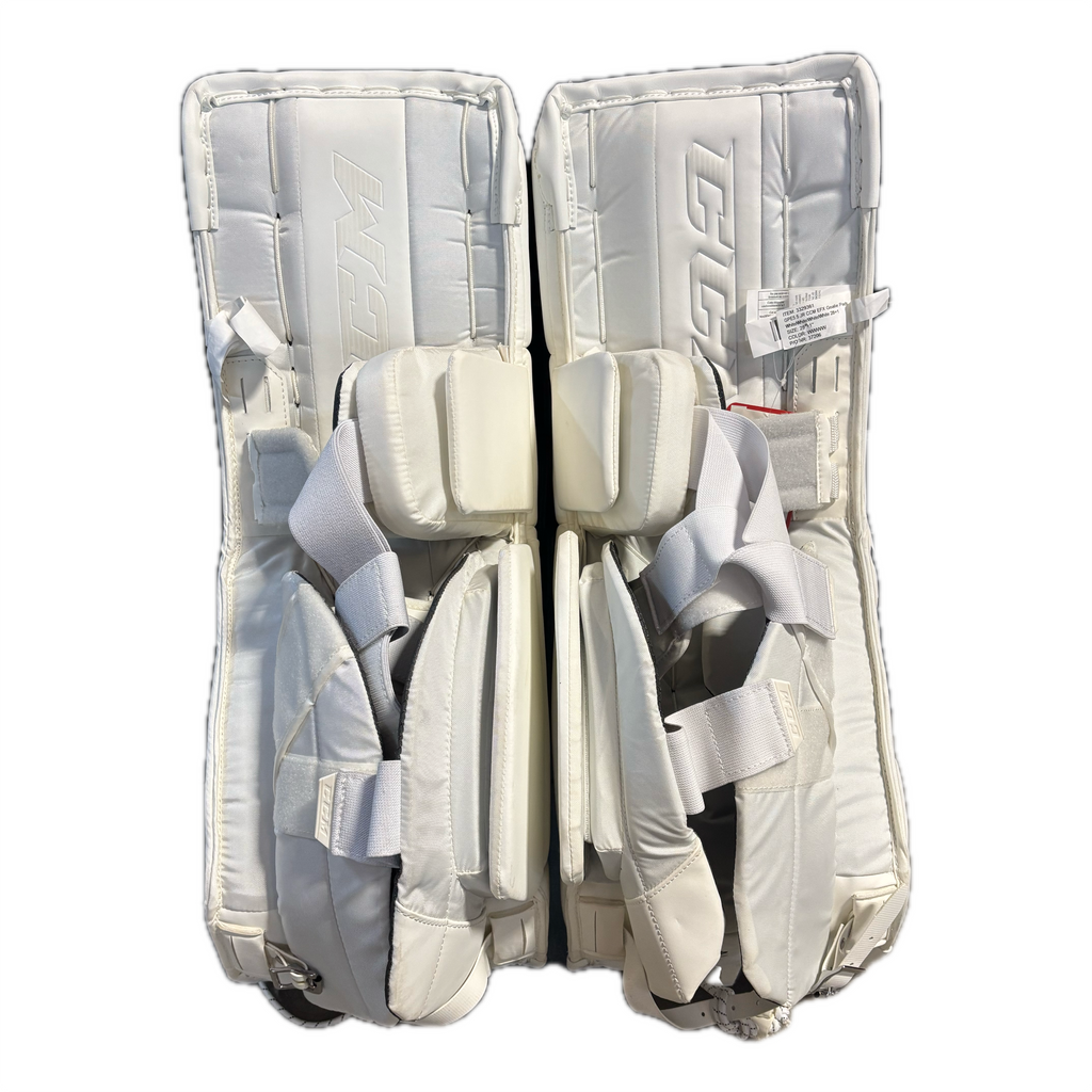 CCM Extreme Flex 5.5 - New Goalie Pad Set - Junior (White)