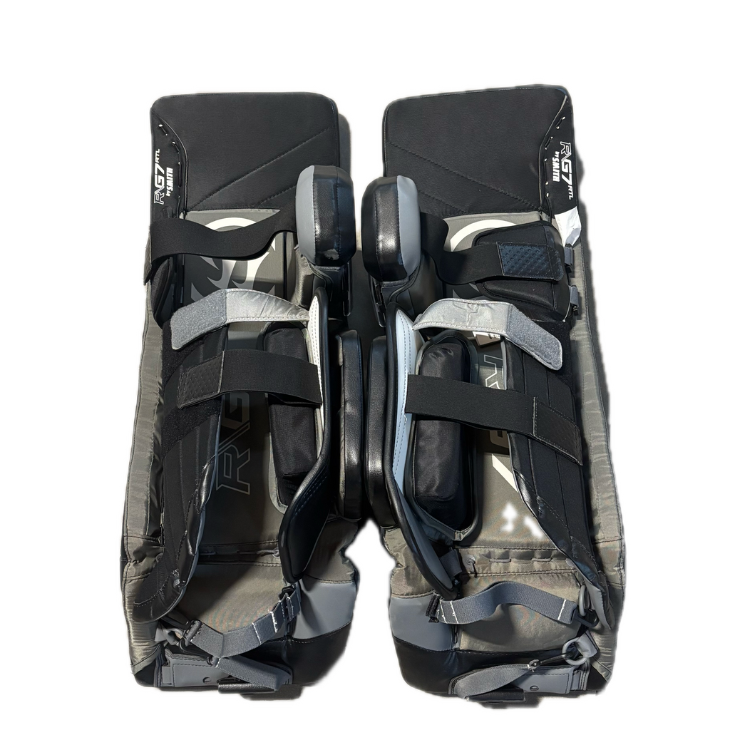 Warrior RG7 RTL - New Goalie Pad Set (Black)