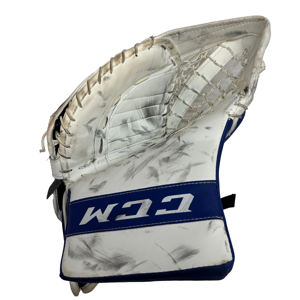 CCM Extreme Flex E3.9 - Used Full Right Senior Goalie Glove (White/Blue)