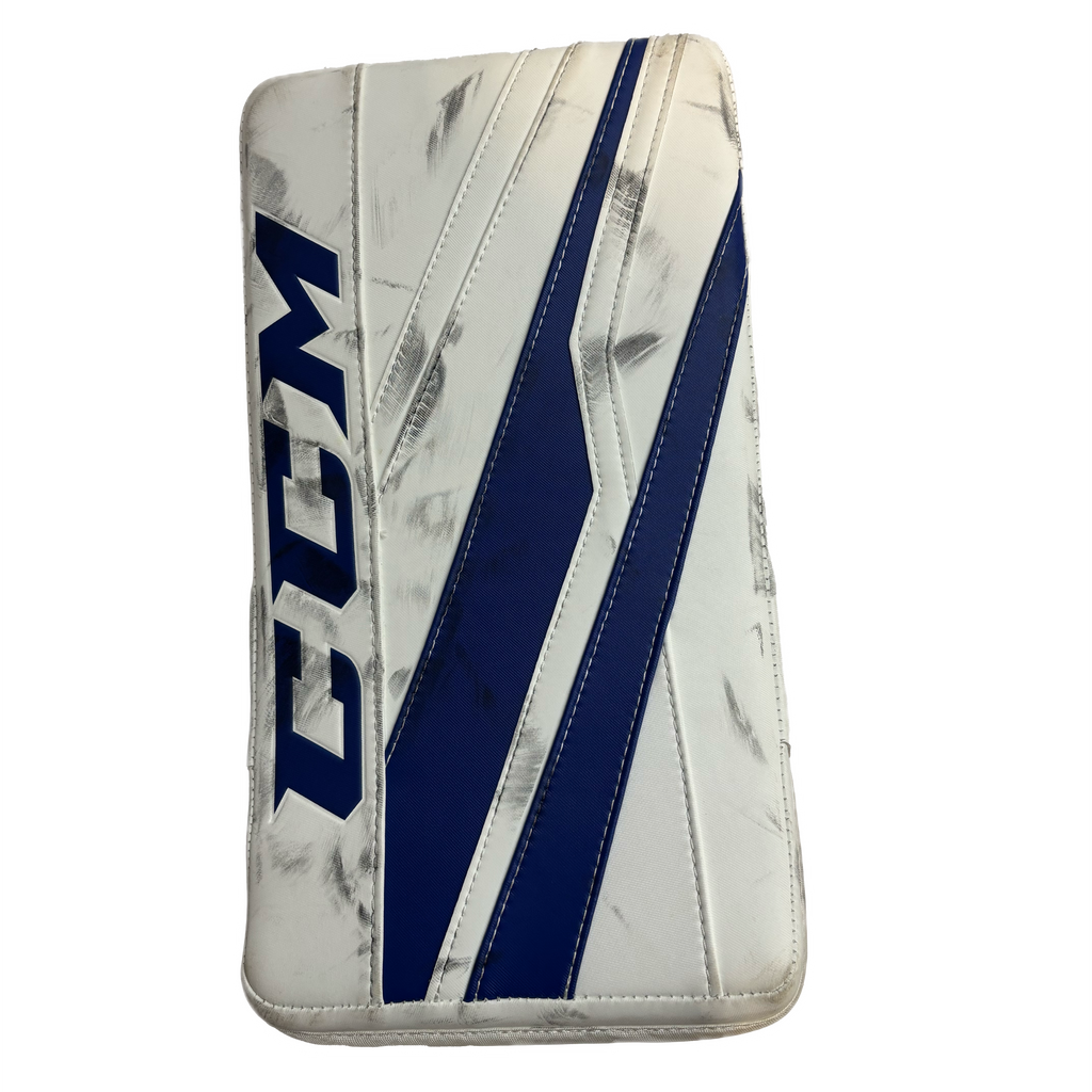 CCM Extreme Flex E3.9 - Used Full Right Senior Goalie Blocker (White/Blue)