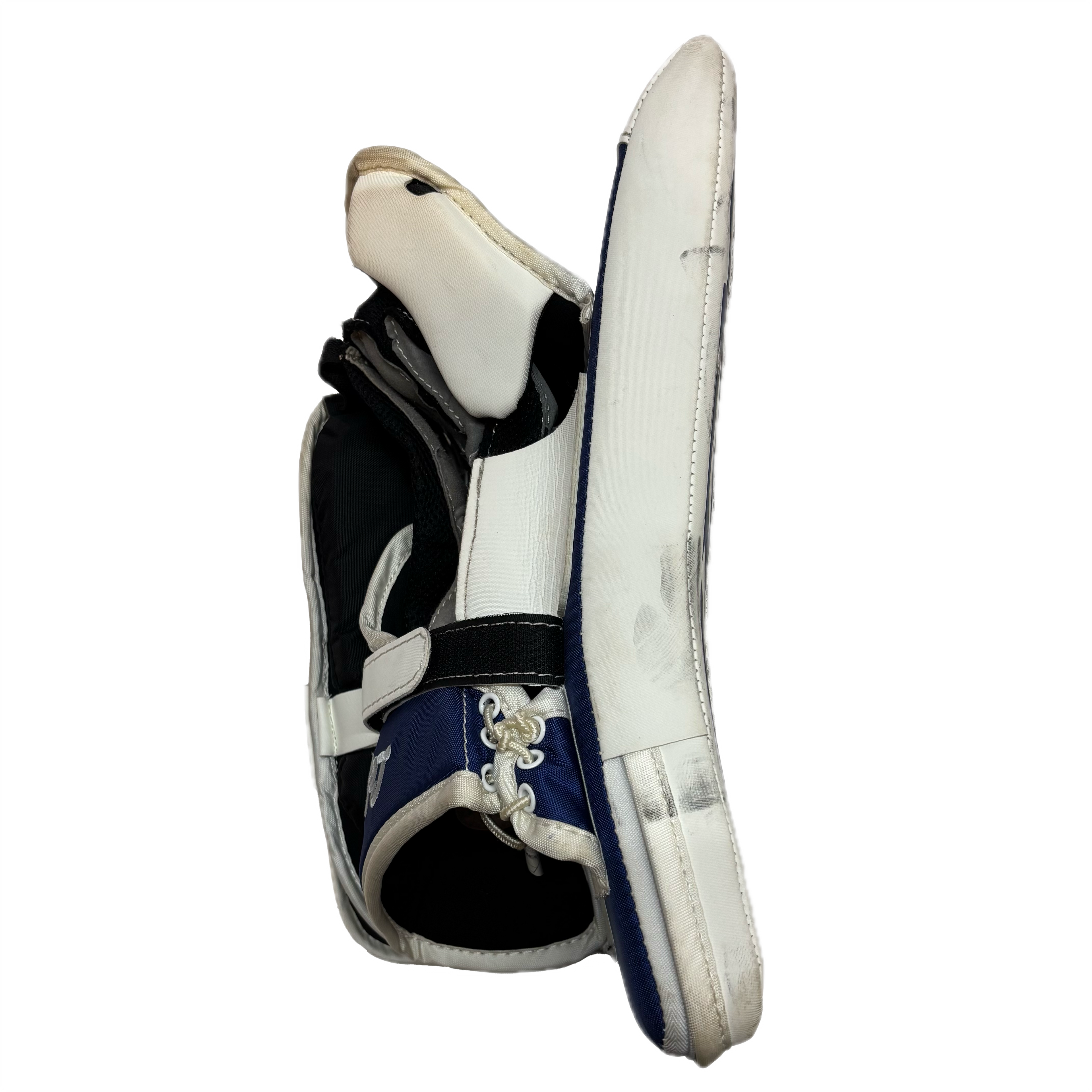 CCM Extreme Flex E3.9 - Used Full Right Senior Goalie Blocker (White/Blue)