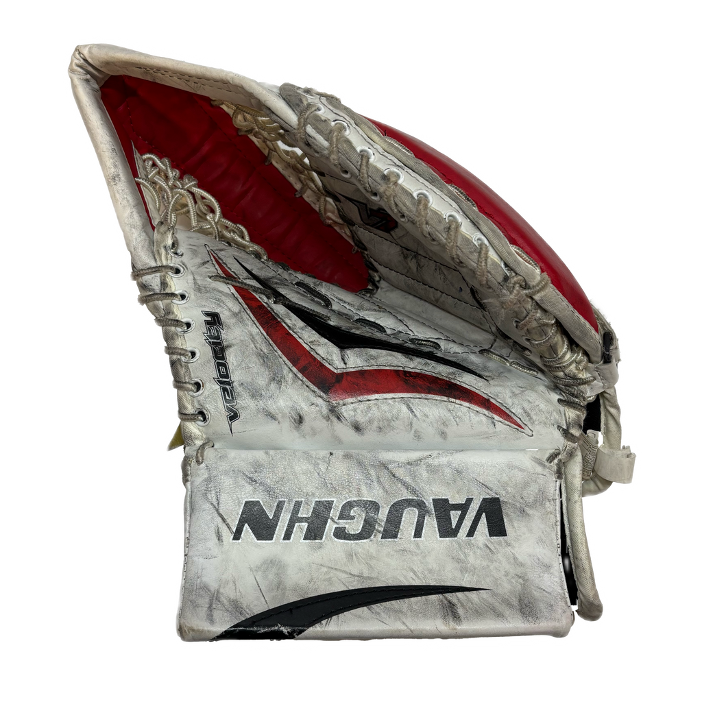 Vaughn Velocity V7 XR - Used Junior Goalie Glove (White/Red/Black)