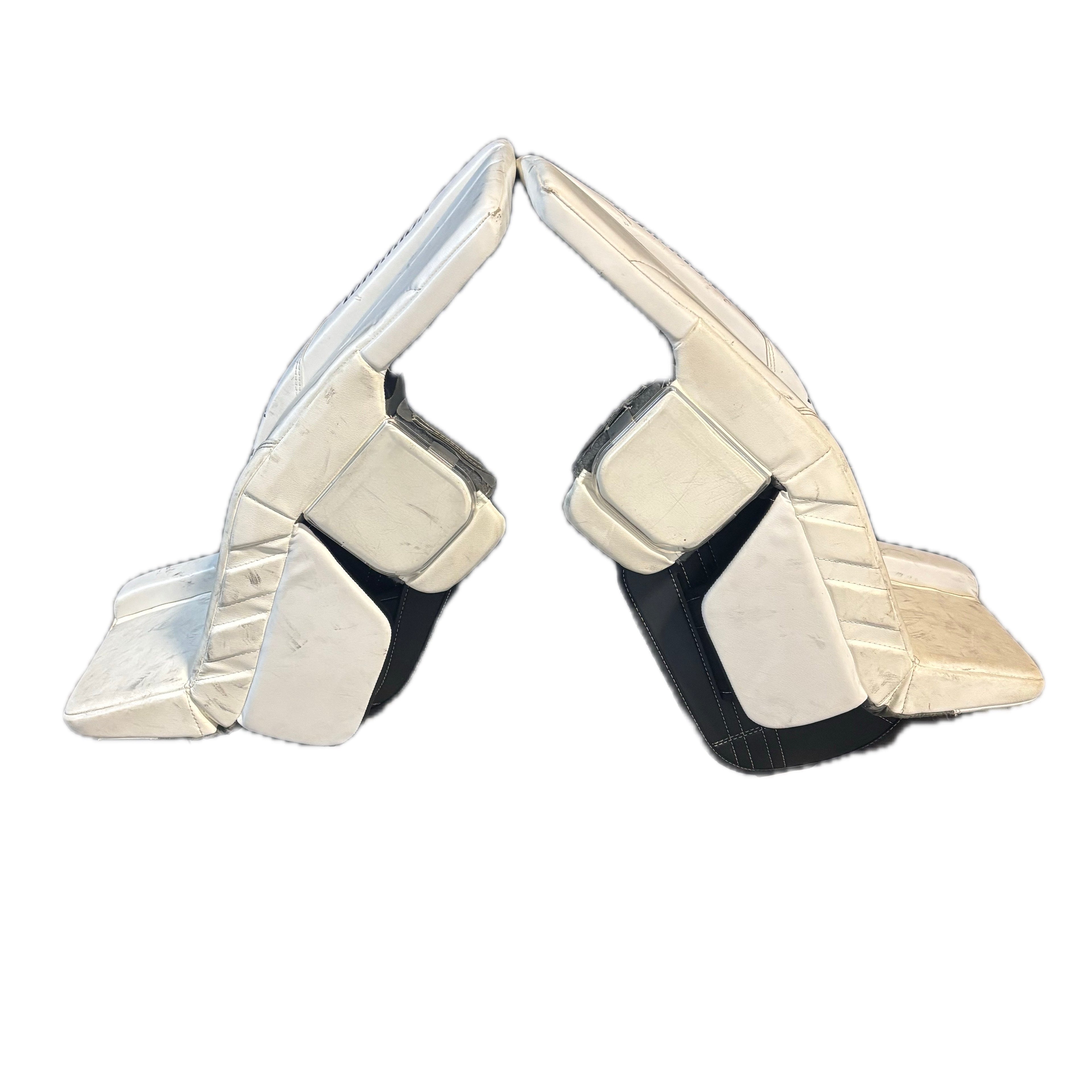 Warrior Ritual RG6 - Used Junior Goalie Pads (White)