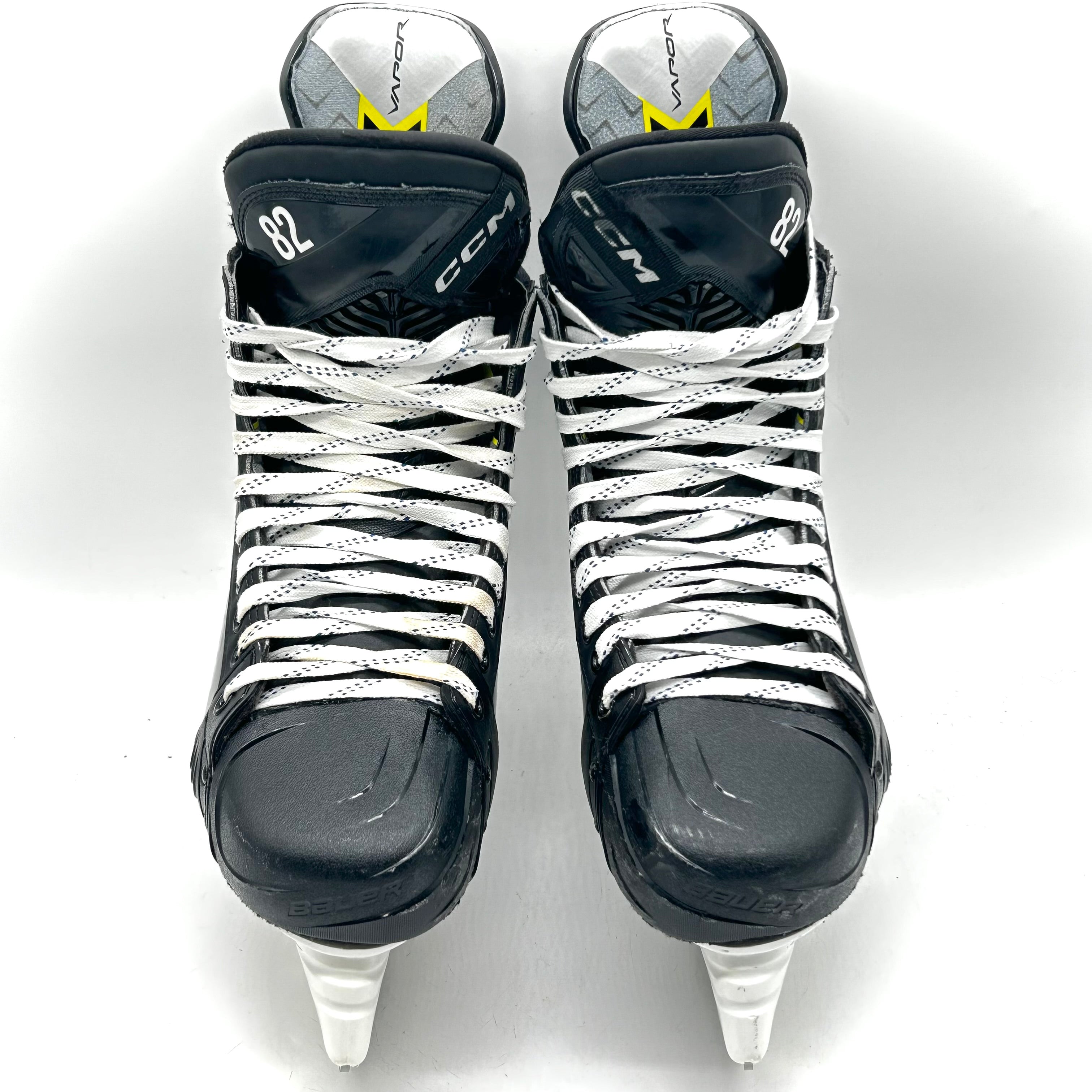 Bauer Vapor Hyperlite 2 - Used NHL Pro Stock Skates - Jesperi Kotkaniemi - Size 8 7/8D