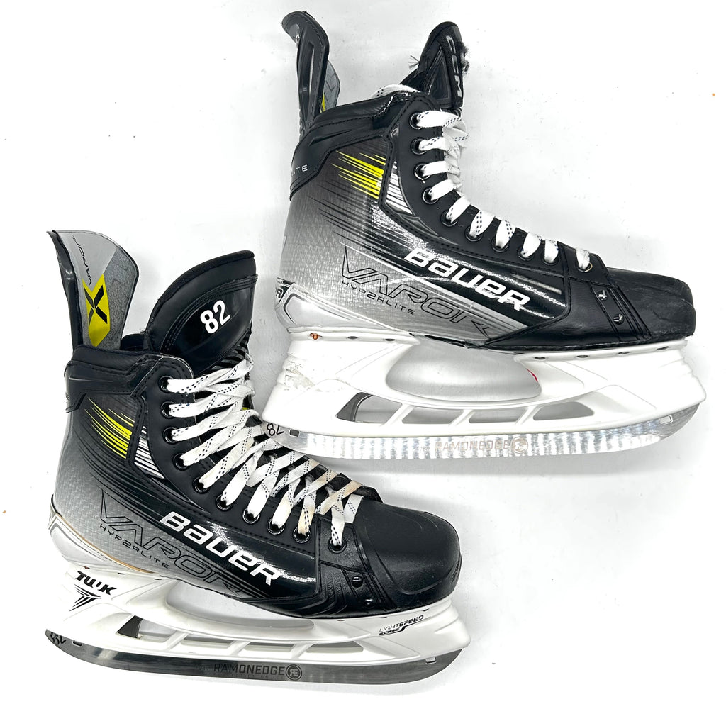 Bauer Vapor Hyperlite 2 - Used NHL Pro Stock Skates - Jesperi Kotkaniemi - Size 8 7/8D