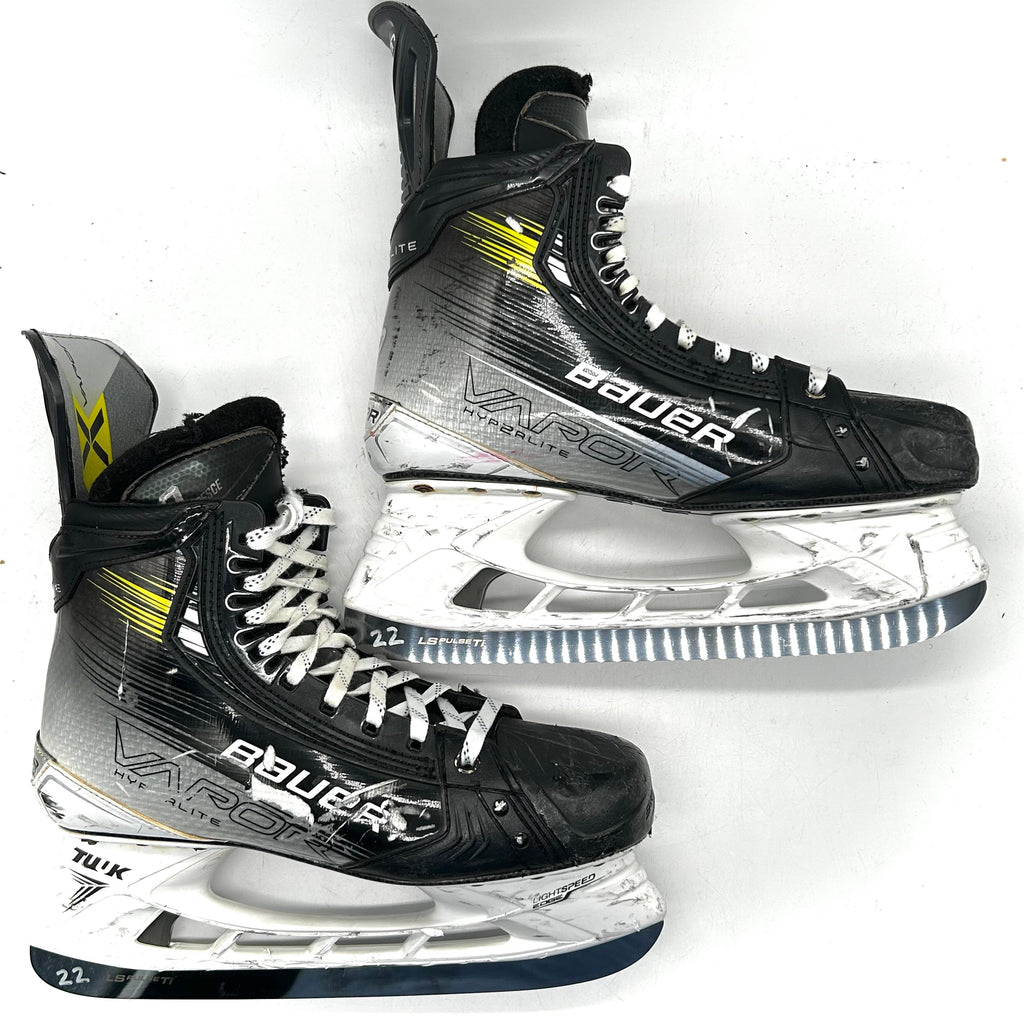 Bauer Vapor Hyperlite 2 - Used NHL Pro Stock Skates - Brett Pesce - Size 10.25