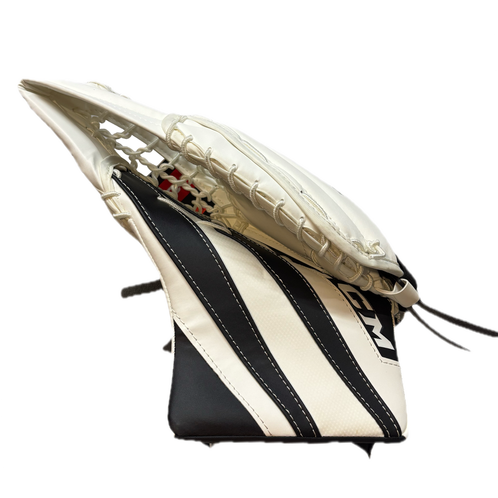 CCM Extreme Flex 5.5 - New Goalie Trapper - Junior (White/Navy)