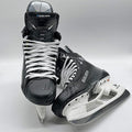 Bauer Vapor Hyperlite 2 - Pro Stock Hockey Skates - Size 8.5D